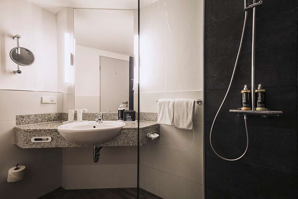 The Rilano Hotel Frankfurt Oberursel Badezimmer
