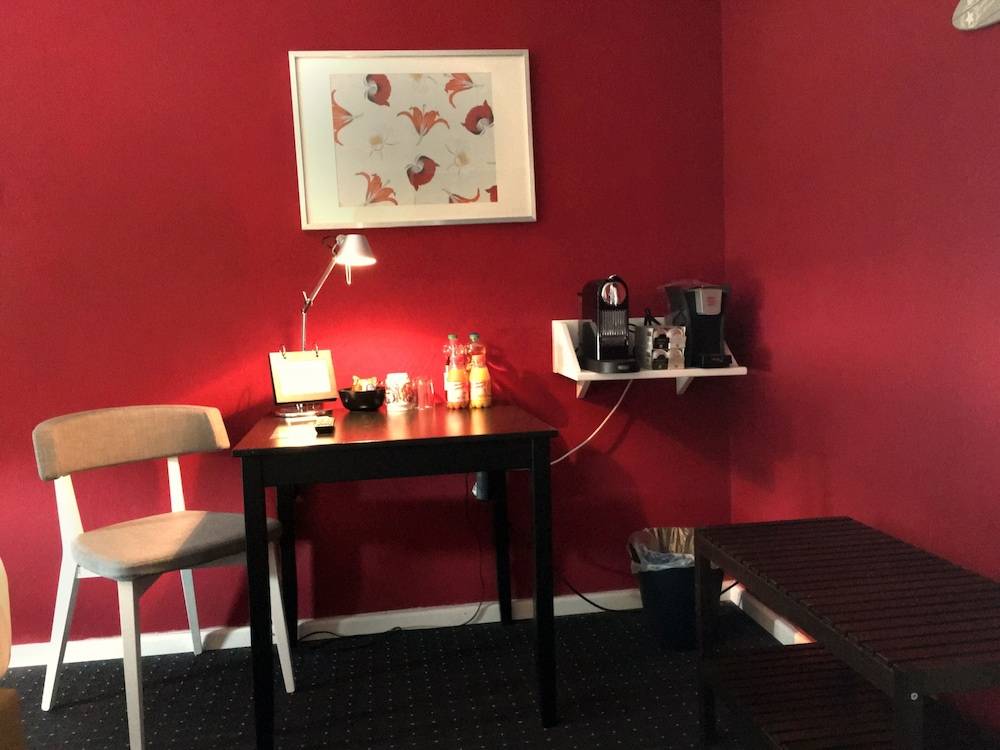 Room amenity