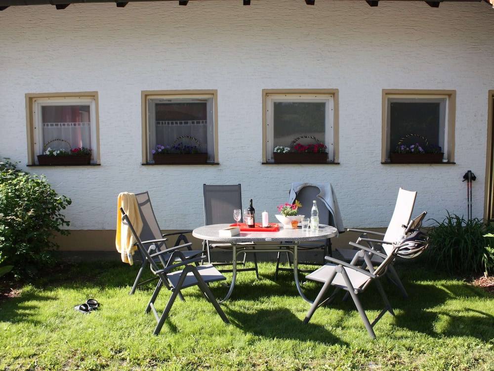 Spacious Holiday Home in Neureichenau schimmelbach