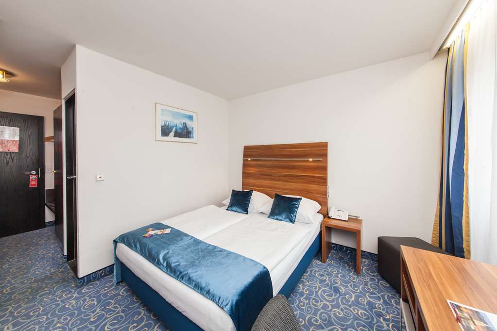 French bed room - Novum Hotel Strohgaeu Korntal