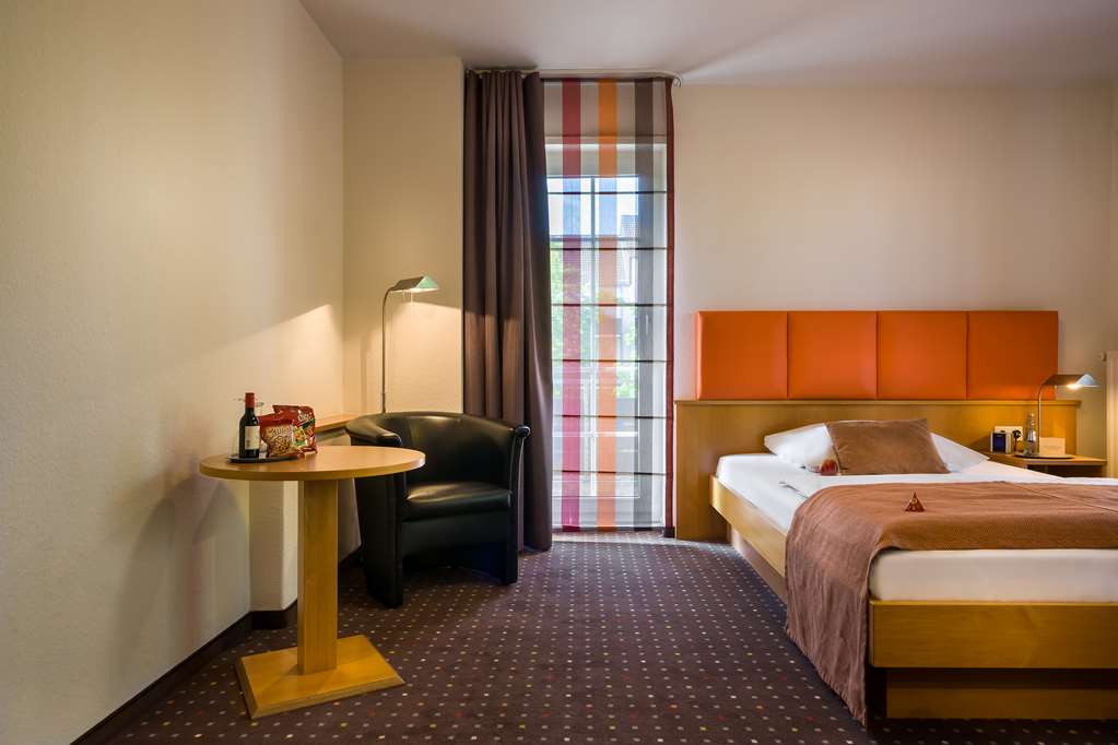 Standard single room TOP acora Hotel Dusseldorf