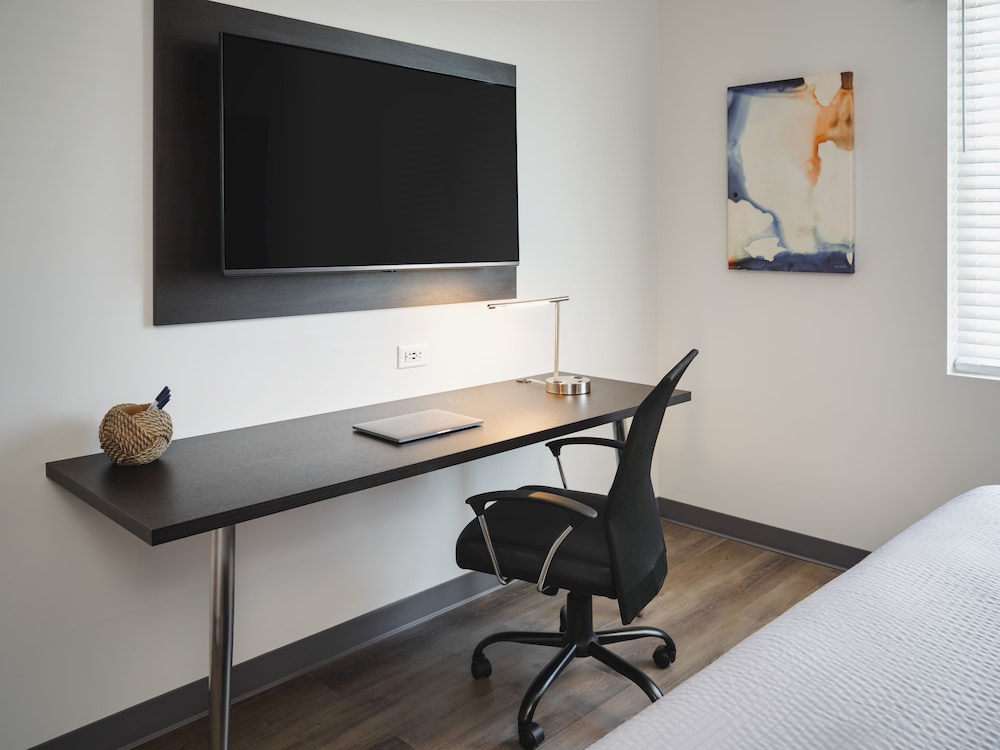 stayAPT Suites Suffolk Chesapeake - photo 2
