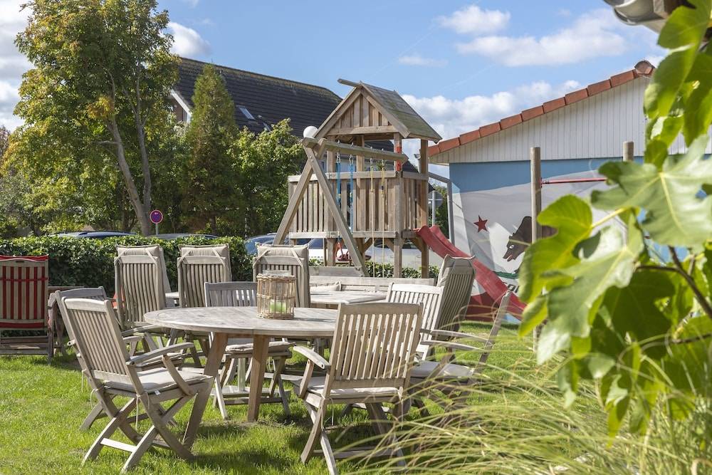 Children's play area - outdoor