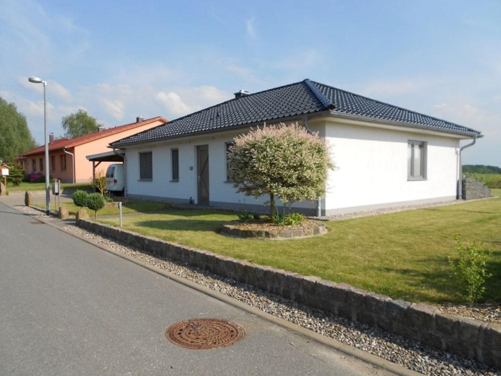 Spacious Apartment with Garden near Sea in Kröpelin