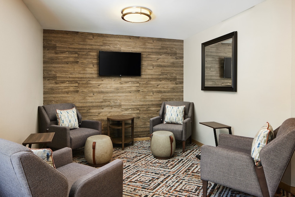 Candlewood Suites I 26 at Northwoods Mall an IHG Hotel - photo 3