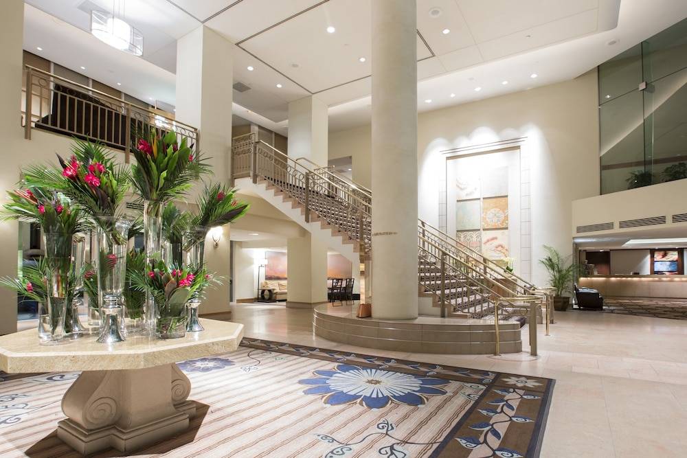 Omni Los Angeles Hotel at California Plaza - photo 4