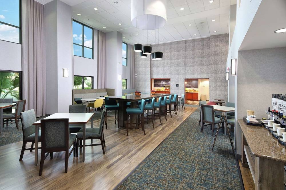 Hampton Inn & Suites Tucson East Williams Center - photo 5