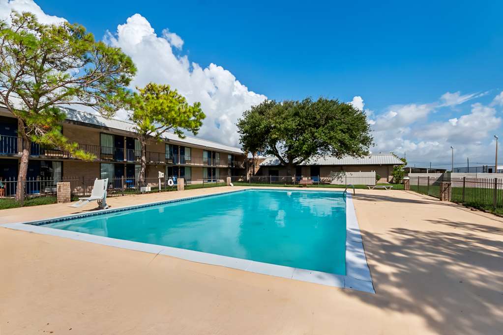 Motel 6 Port Lavaca TX - photo 2