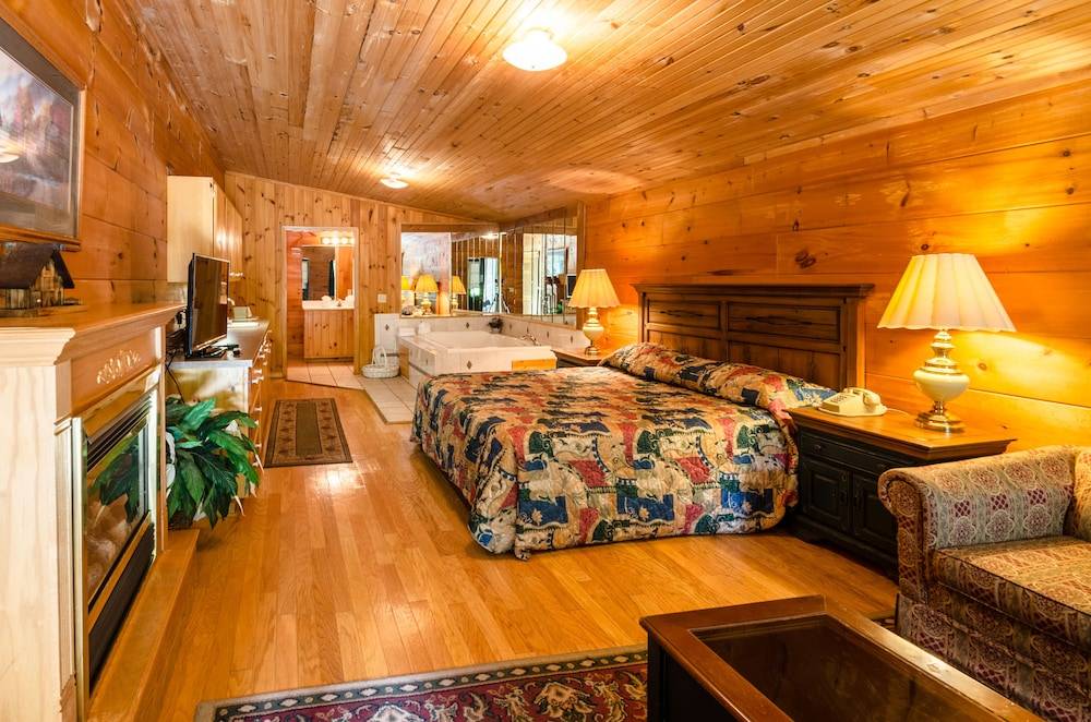 Highland Hills Motel and Cabins A Master Hosts Resort - photo 4