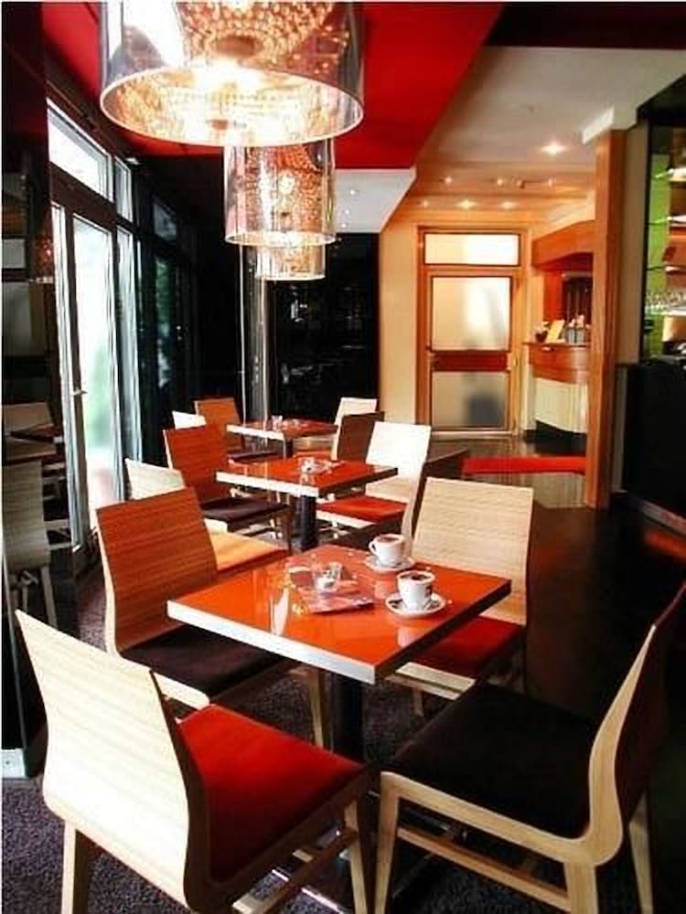 Cafe