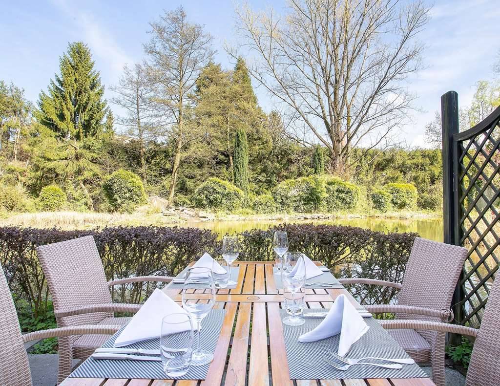 The Rilano Hotel Frankfurt Oberursel Terrasse Tisch