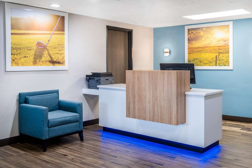 Days Inn by Wyndham Sioux Falls Airport - photo 4