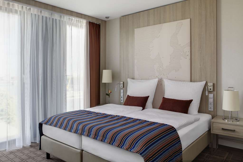 Steigenberger Hotel Bremen, Germany - Suite bedroom
