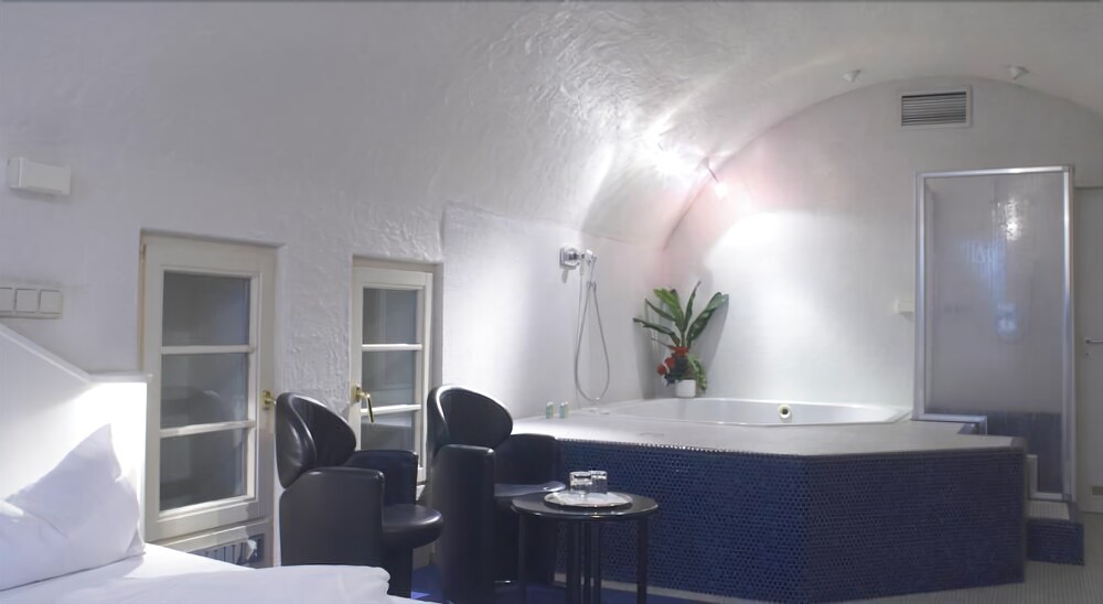 Jetted Tub