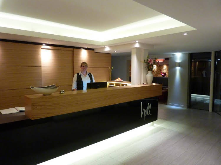 Hotel Holl