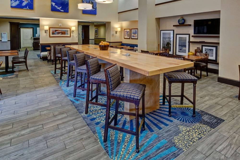Hampton Inn & Suites Stuart North - photo 4