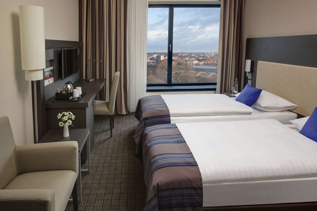 IntercityHotel Hamburg Dammtor-Messe, Germany - Business Plus Room