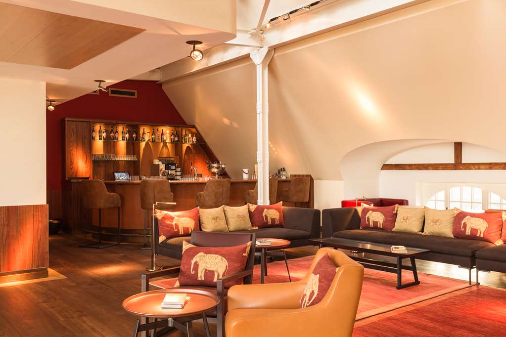Salon by Fridolin Full