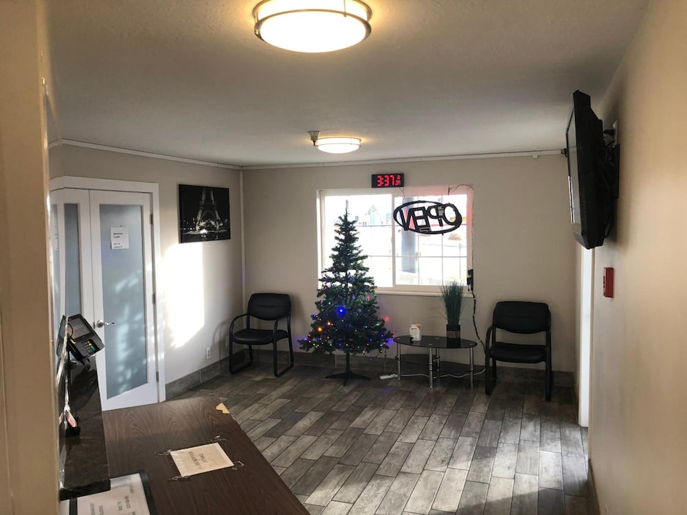 Ameri Stay Inn & Suites - photo 4