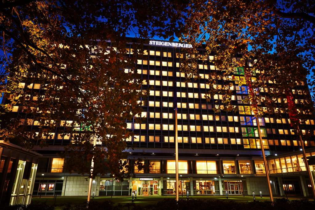 Steigenberger Hotel Koeln, Cologne, Germany - Exterior view, night