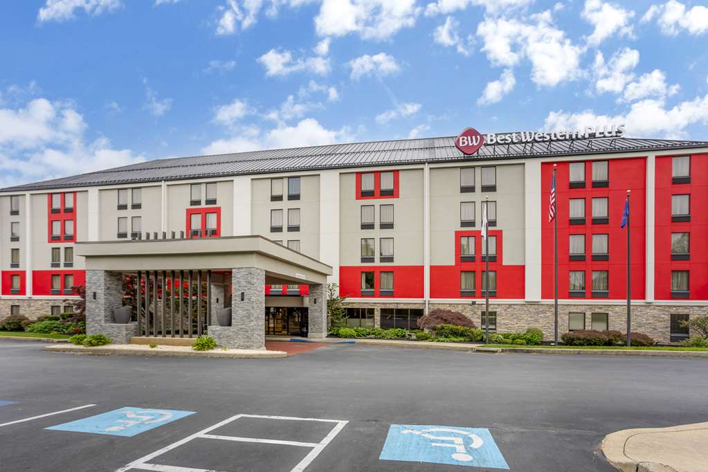 Best Western Plus Heritage Rail Inn Suites - photo 2