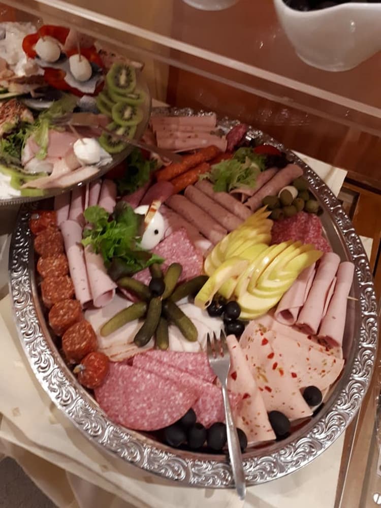 Breakfast buffet