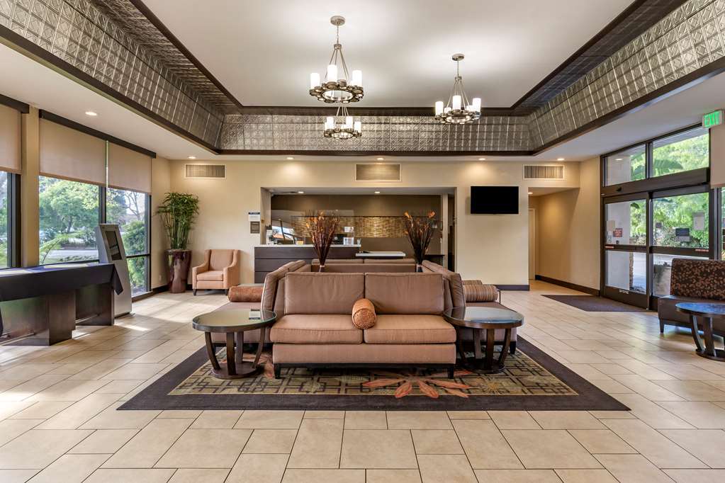 Best Western Plus Garden Court Inn - photo 3