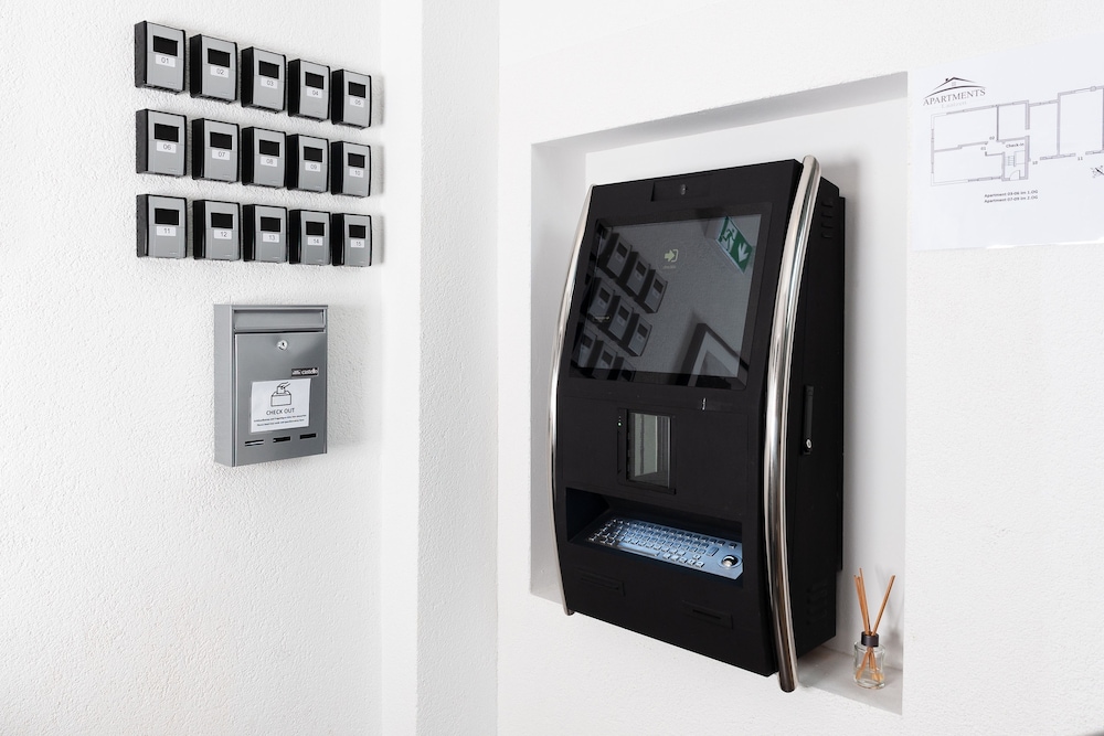 Check-in/Check-out Kiosk