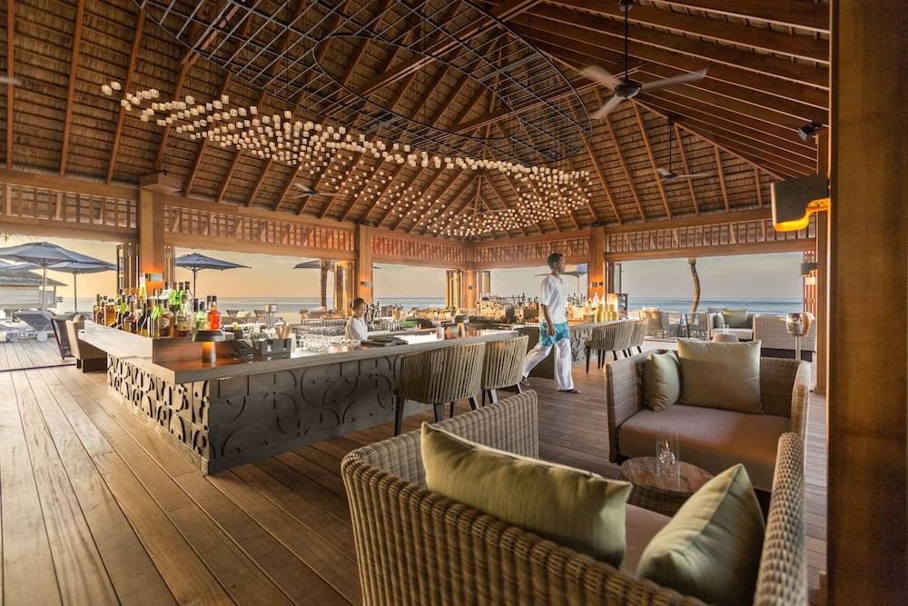 Poolside bar