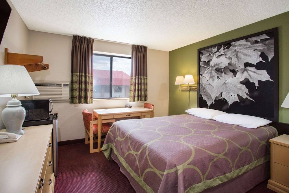 Super 8 by Wyndham Salem VA - photo 5