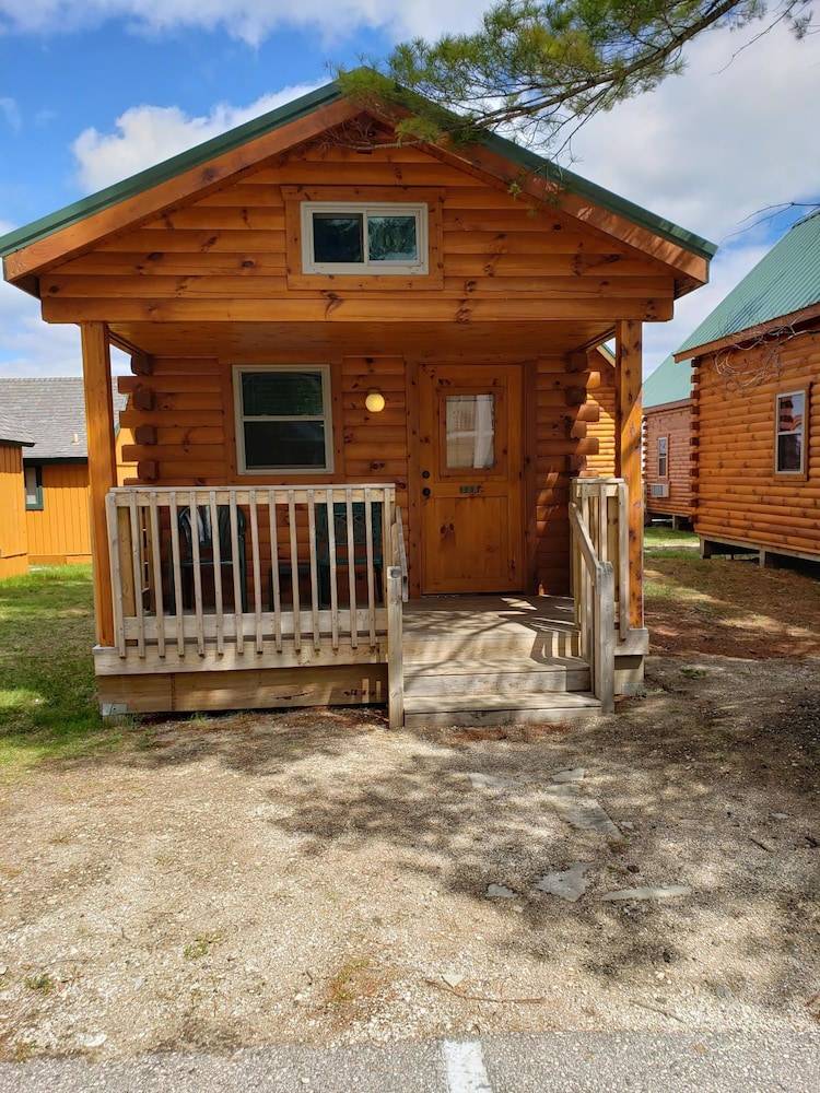 Cabins of Mackinaw - photo 3