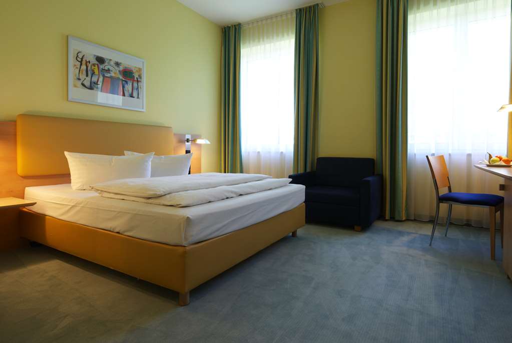 IntercityHotel Duesseldorf, Germany, Standard double room