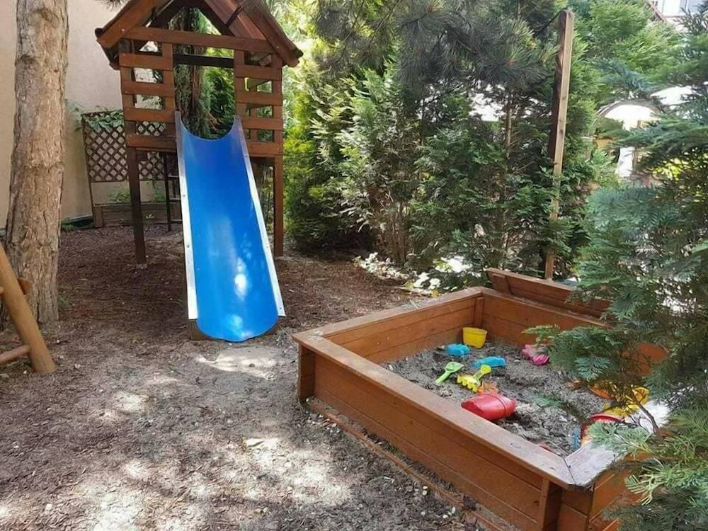 Children's play area - outdoor