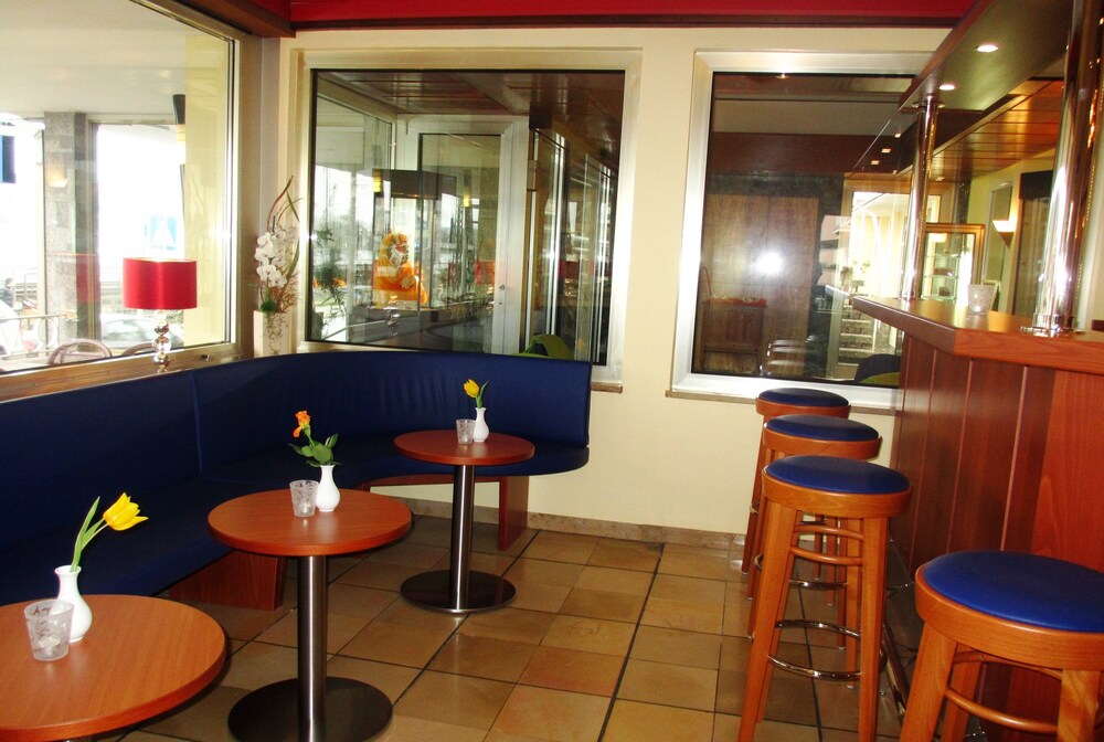 Hotel Lounge