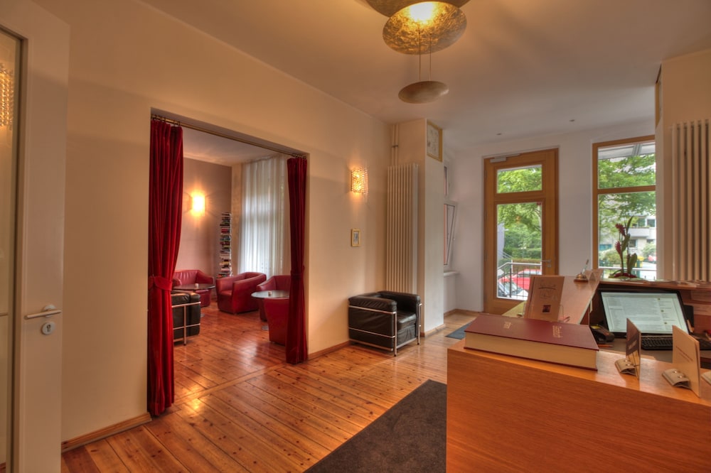 Concierge desk