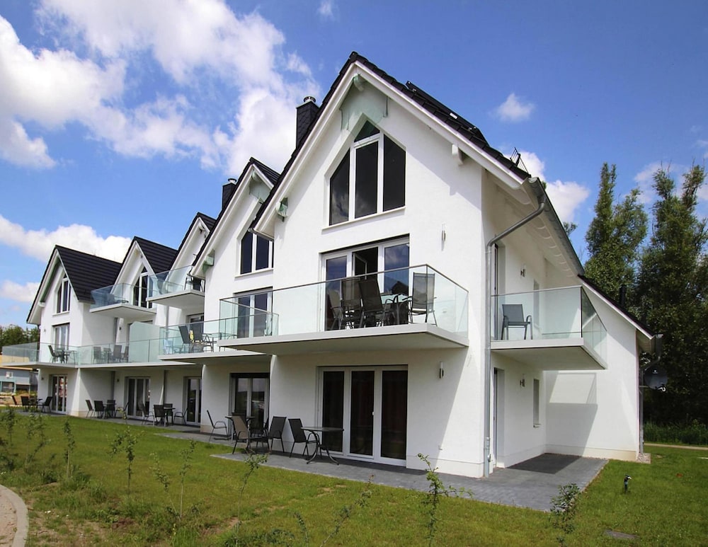 Terraced House by Plau am See Marina