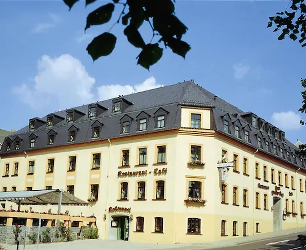 Primary image