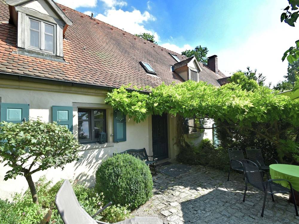 Gemutliches Ferienhaus mit Gartenlaube Amwaldrand