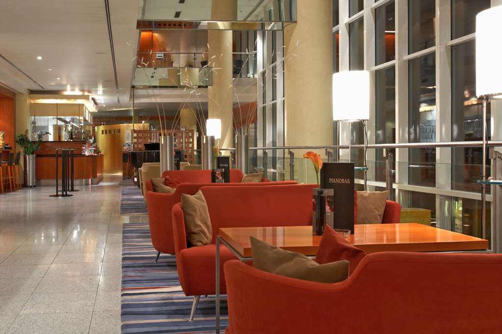Steigenberger Hotel Hamburg, Germany - Pianobar