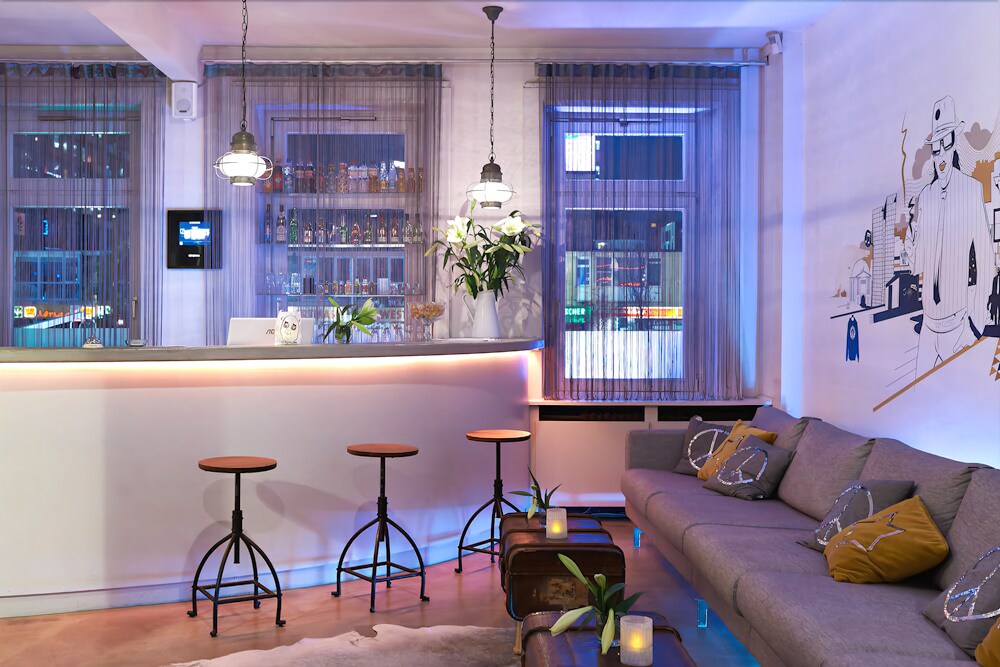 Hotel Lounge