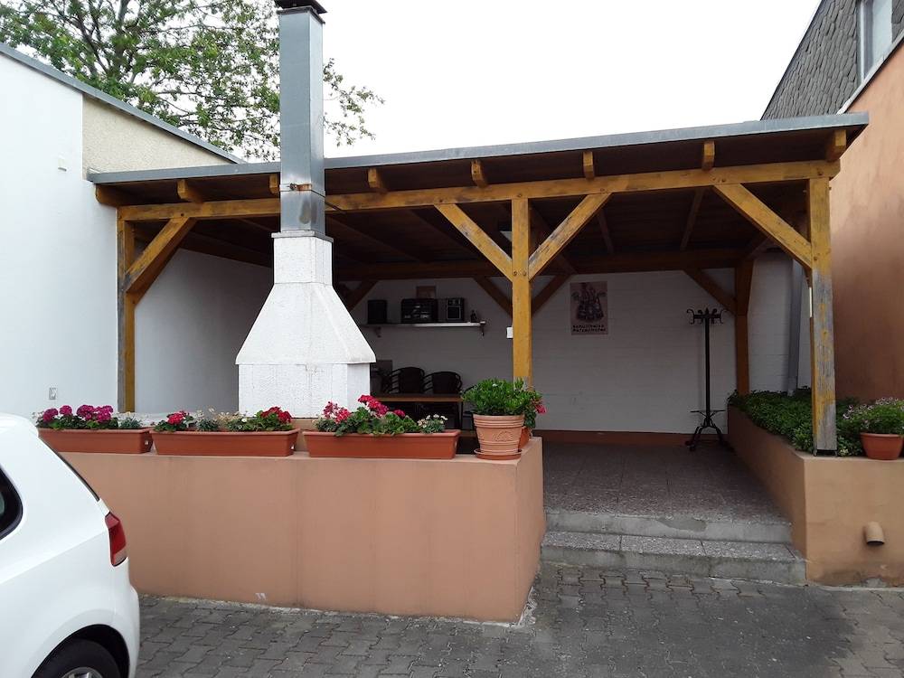 BBQ/picnic area