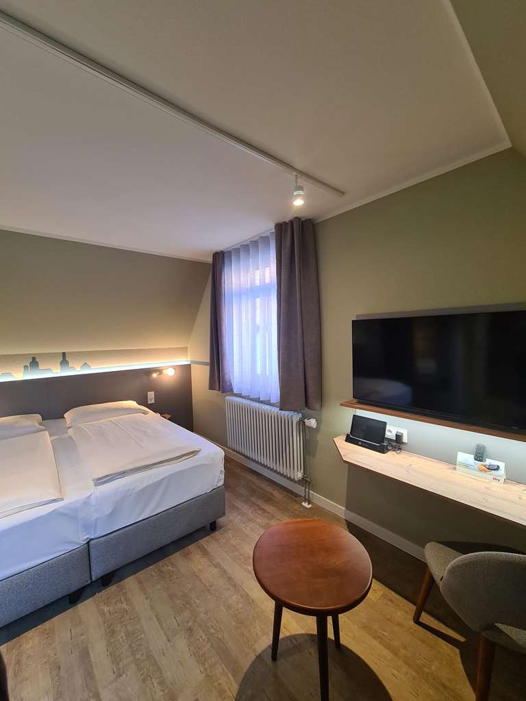 Double room side house