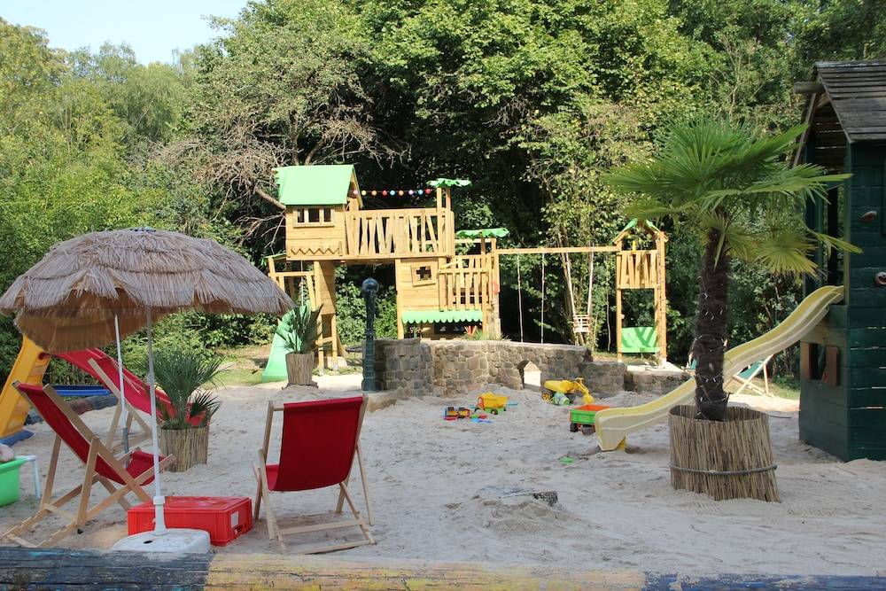Children's play area - outdoor