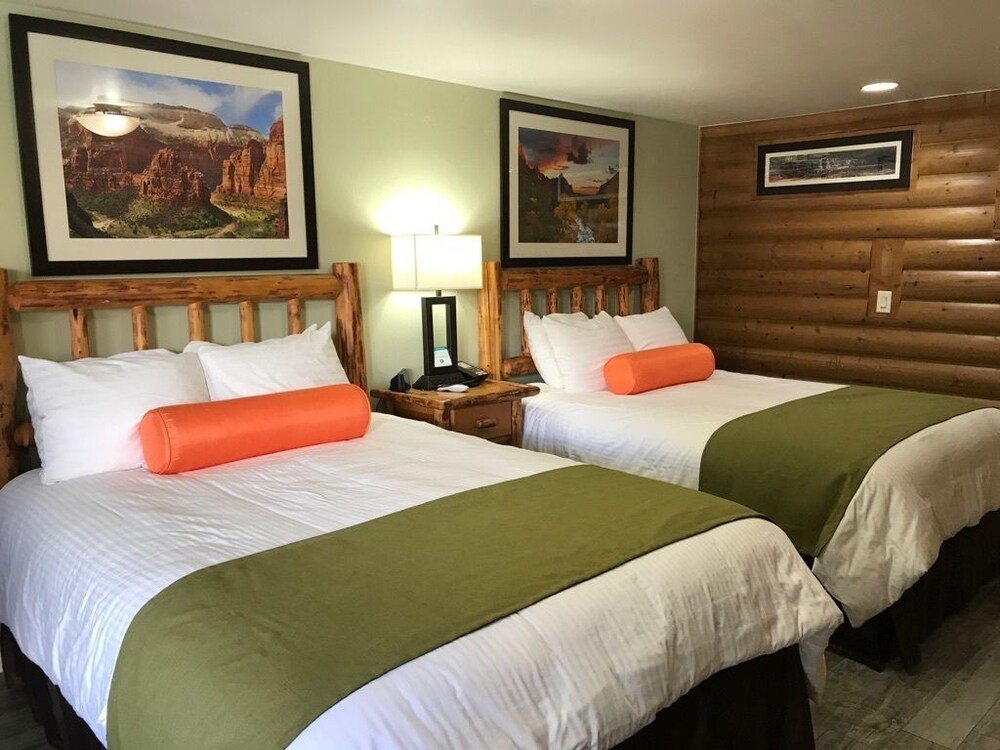 Zion Pioneer Lodge - photo 3
