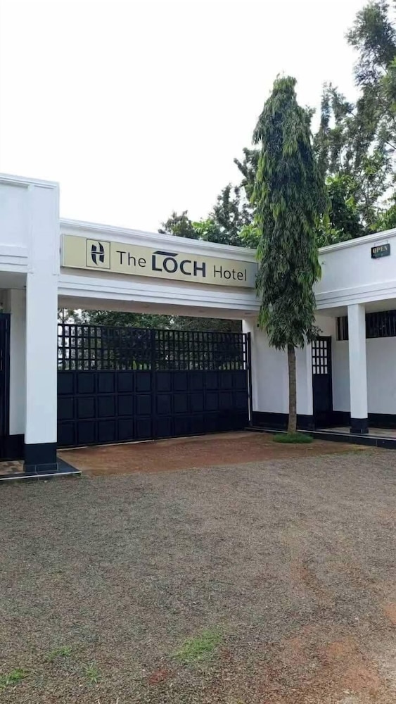 The Loch Hotel Bondo