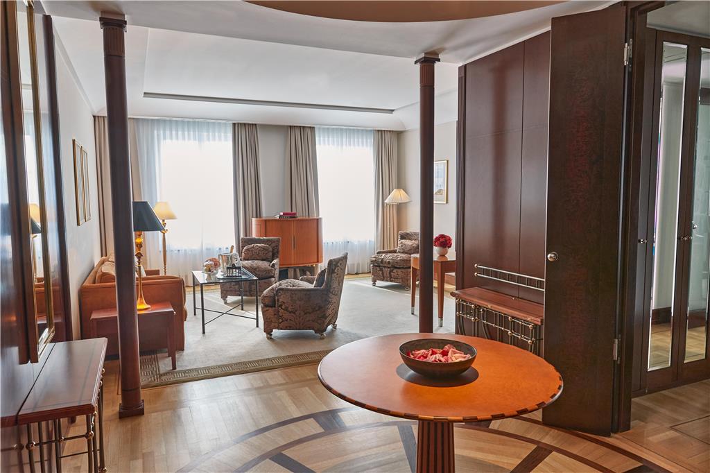Brandenburg Gate Suite