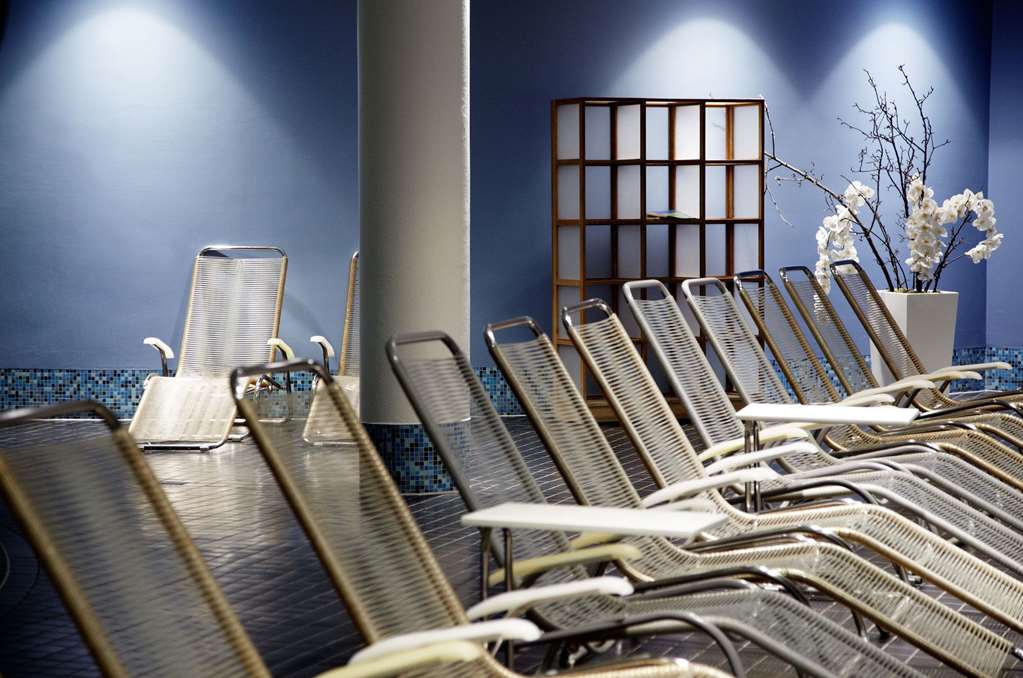 centrovital Hotel Berlin / Spa & Sportclub lying area