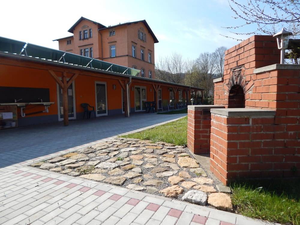 BBQ/picnic area