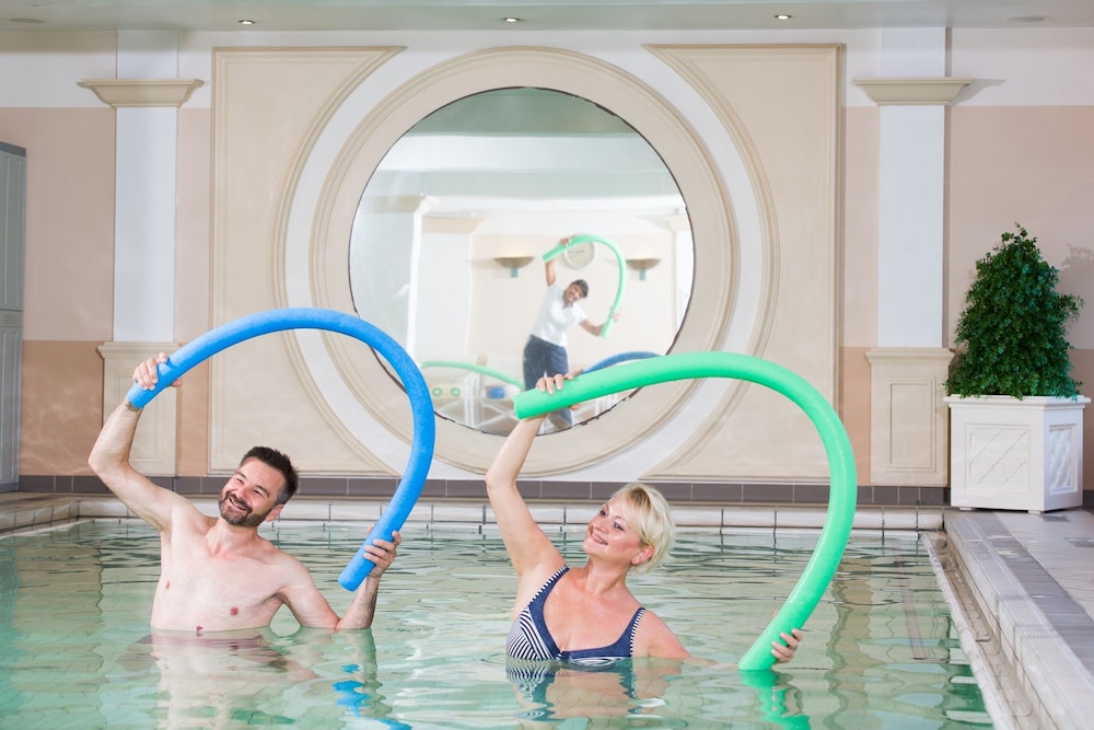 Exercise/lap pool