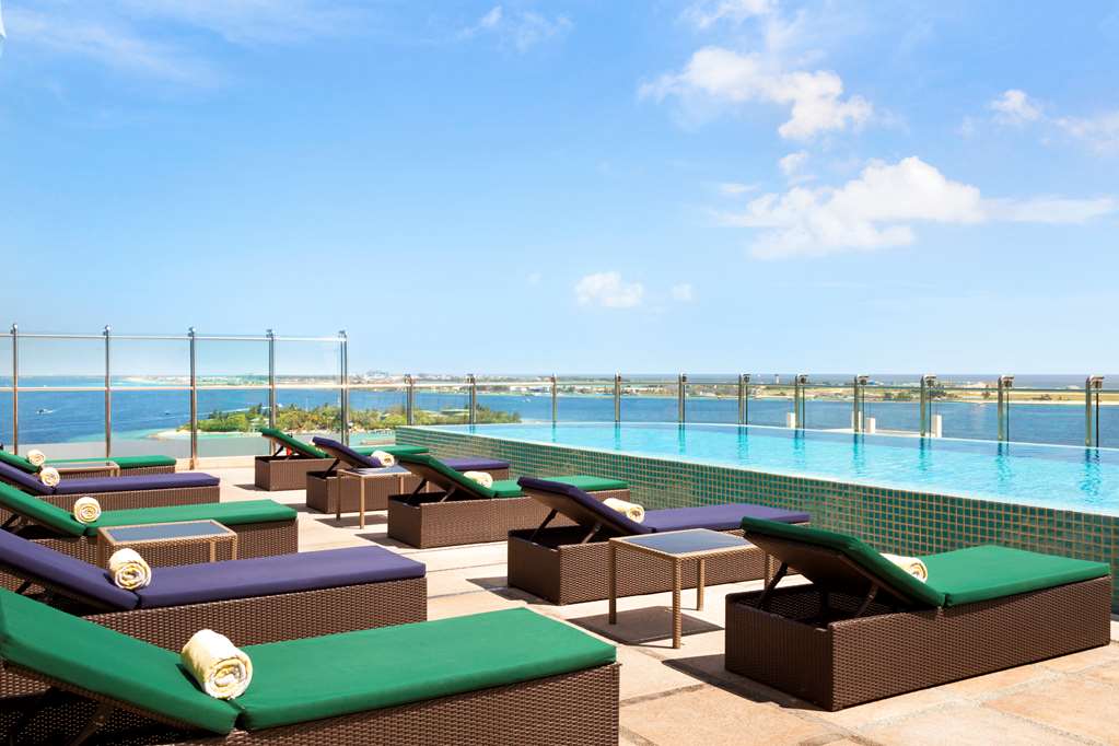 Hotel Jen Male Maldives Rooftop Infinity Pool